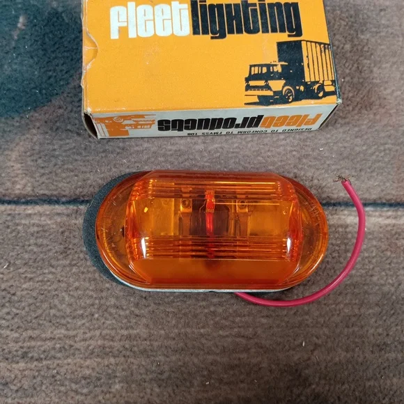 Yankee 79A Amber Oval Truck Trailer‎ Marker Clearance Light Heavy Duty - Picture 4 of 5